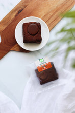 Load image into Gallery viewer, Double Chocolate Brownie GF - Box of 9